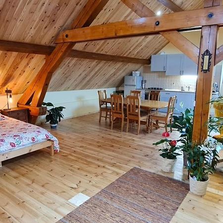 Loft Mansarde Du Train Jaune Avec Vue Sur Les Montagnes Saillagouse Εξωτερικό φωτογραφία