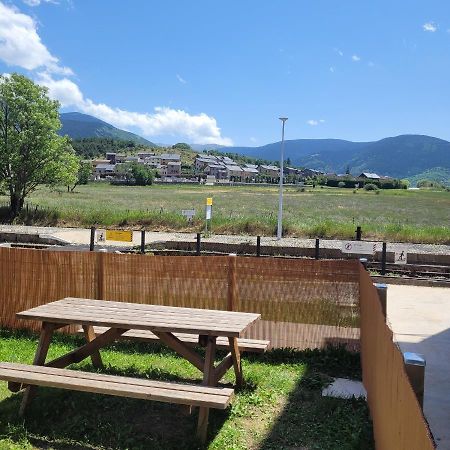 Loft Mansarde Du Train Jaune Avec Vue Sur Les Montagnes Saillagouse Εξωτερικό φωτογραφία