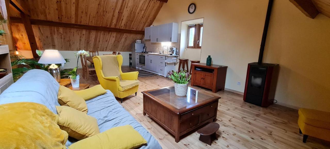Loft Mansarde Du Train Jaune Avec Vue Sur Les Montagnes Saillagouse Εξωτερικό φωτογραφία
