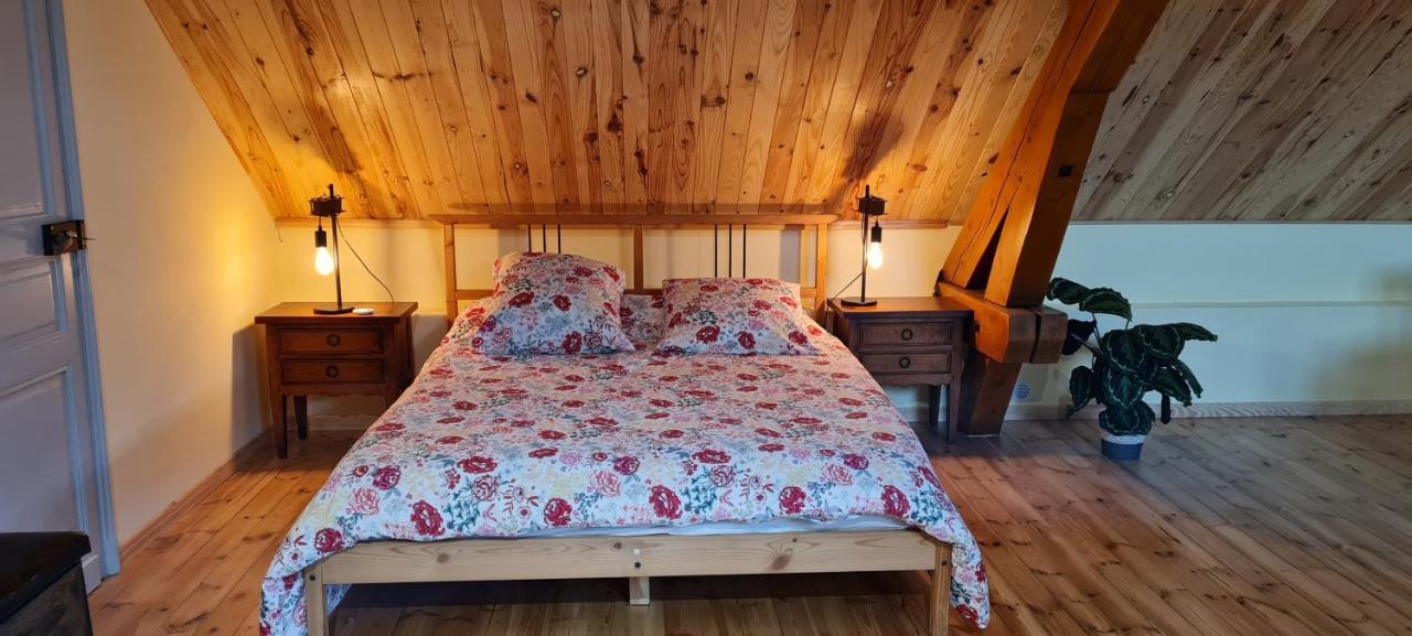 Loft Mansarde Du Train Jaune Avec Vue Sur Les Montagnes Saillagouse Εξωτερικό φωτογραφία