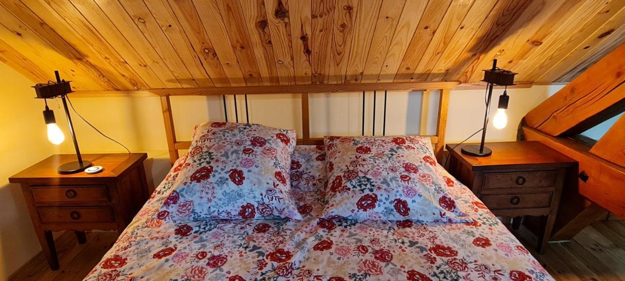 Loft Mansarde Du Train Jaune Avec Vue Sur Les Montagnes Saillagouse Εξωτερικό φωτογραφία